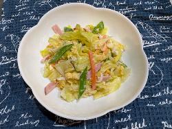 電子レンジで簡単!キャベツと卵のサラダ