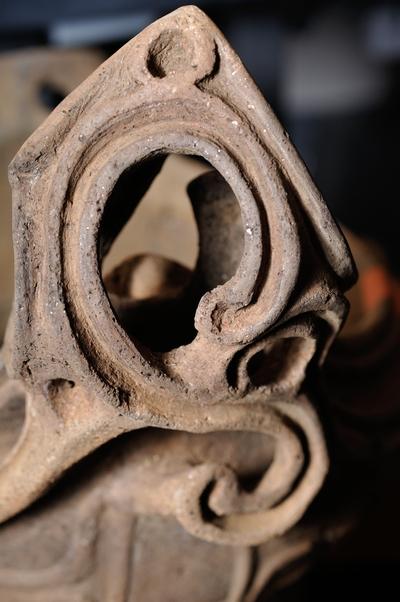堀米A遺跡から出土した縄文土器の装飾部分のアップ写真