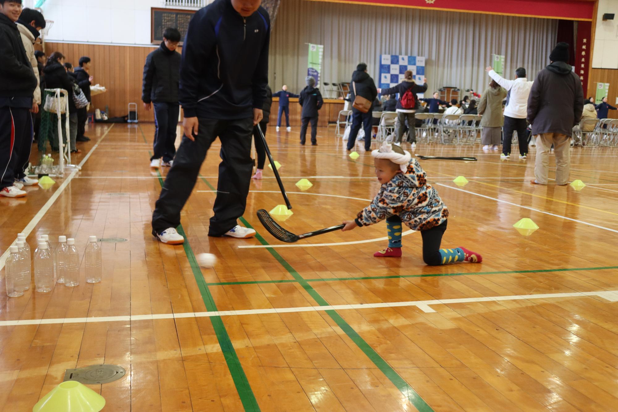 □ホッケーフェスティバル（ホッケー体験）