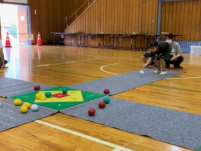 オーバルボール