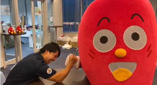 イモゾー腕相撲