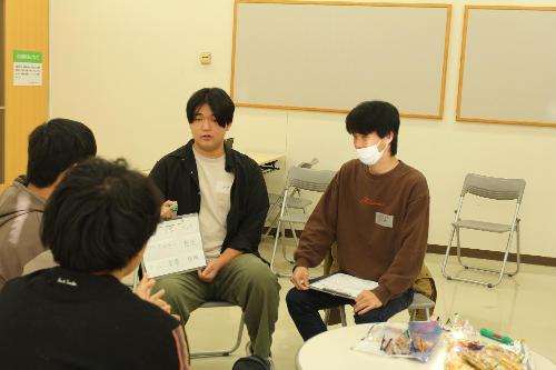 自己紹介の様子1