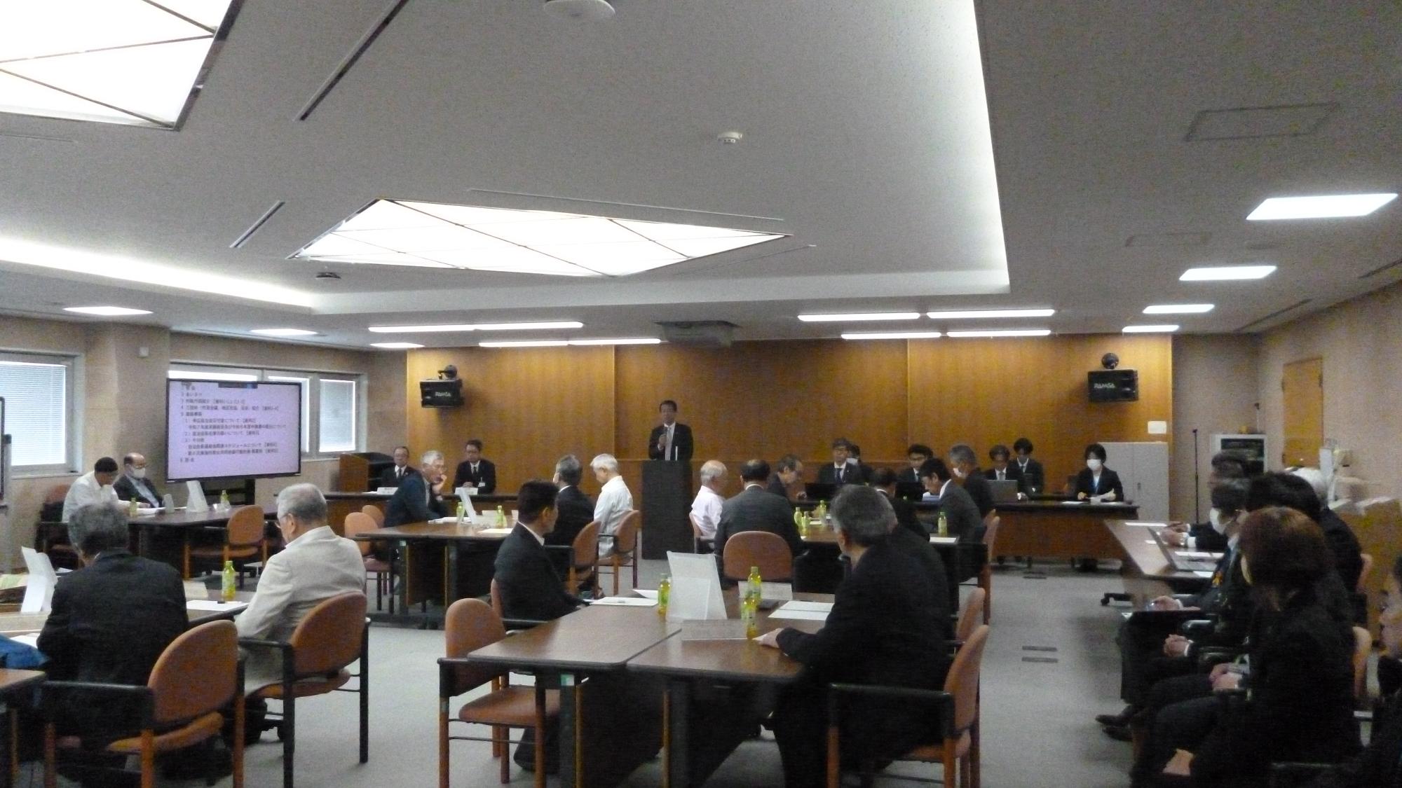 R80428自治会長連絡会議の様子